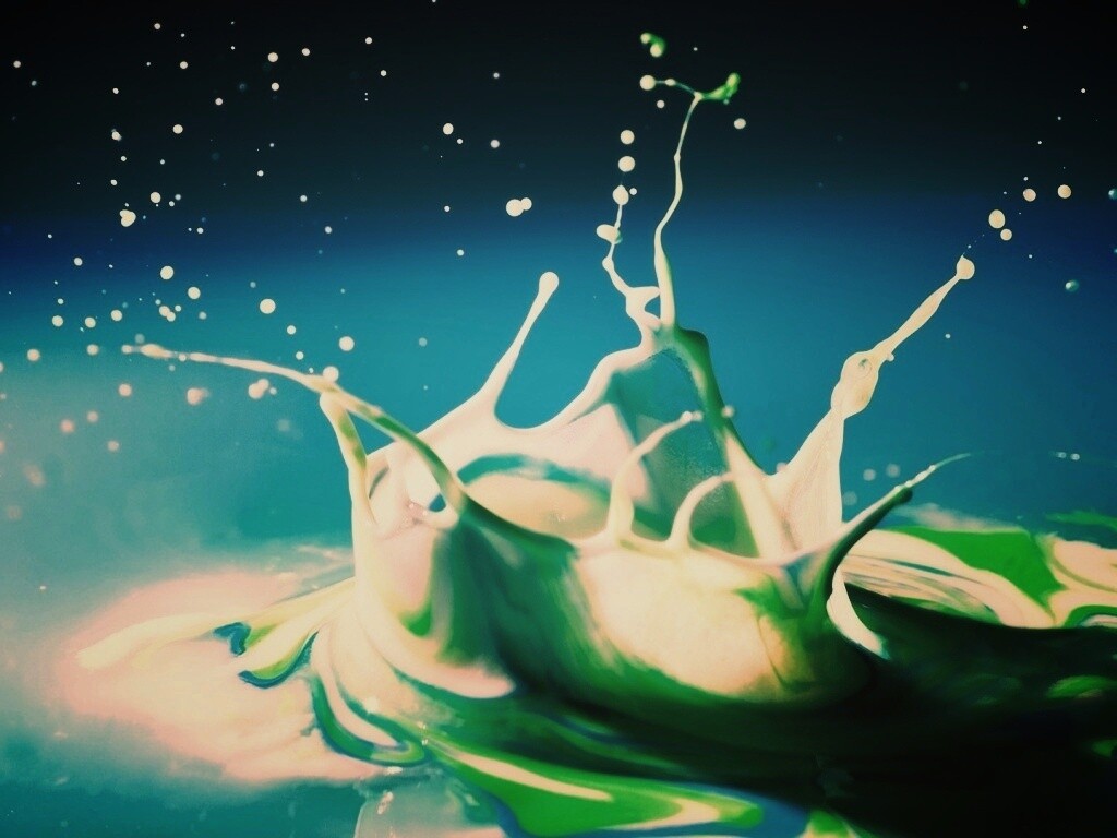 Брызги зеленой краски обои