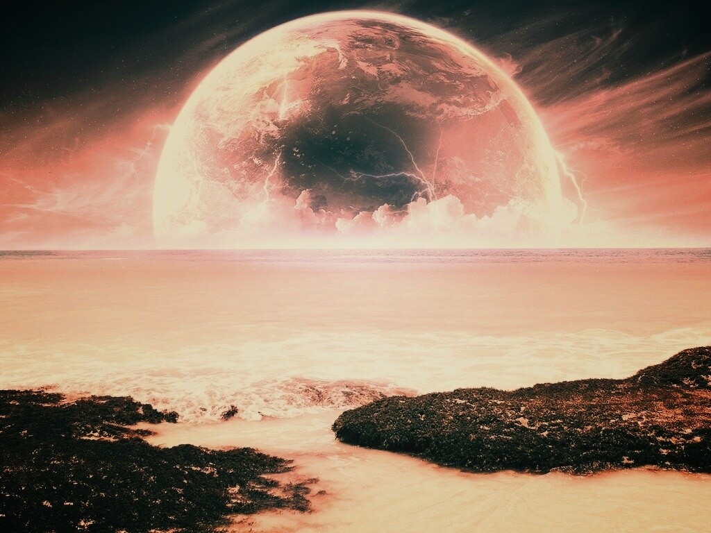 Огромная луна над океаном обои