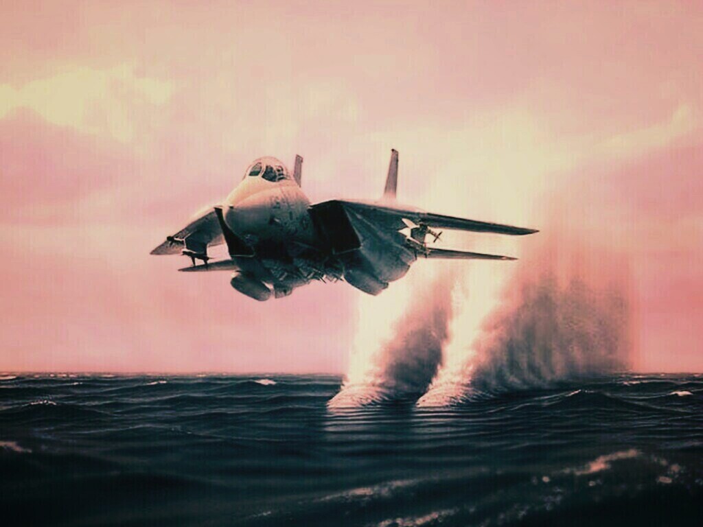 Истребитель над водой обои