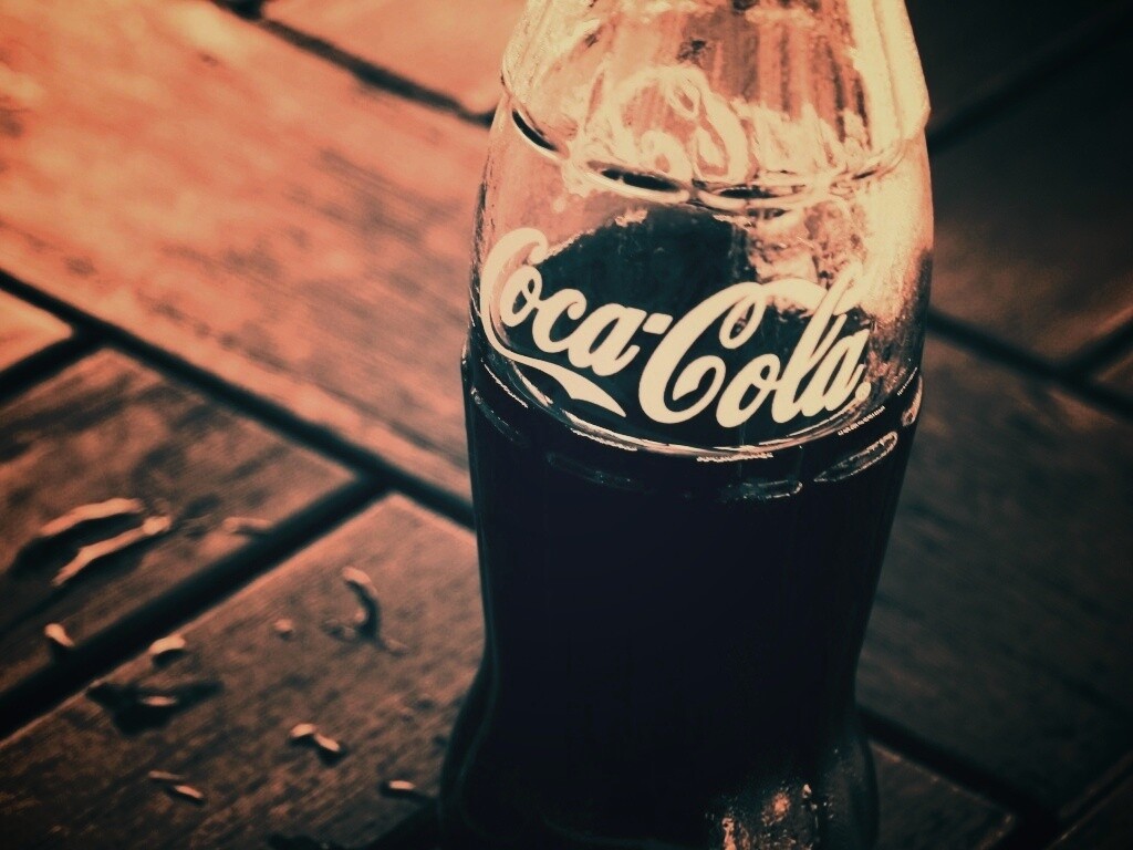Бутылка Coca-Cola обои