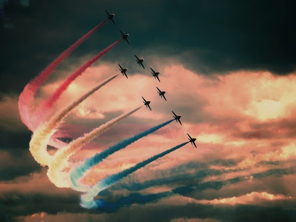 Радужная авиация обои