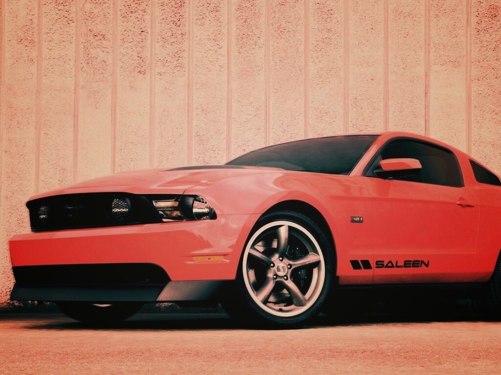 Красный Мустанг GT обои