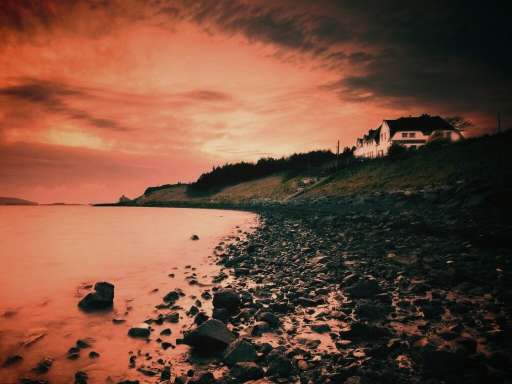 Дом у озера обои