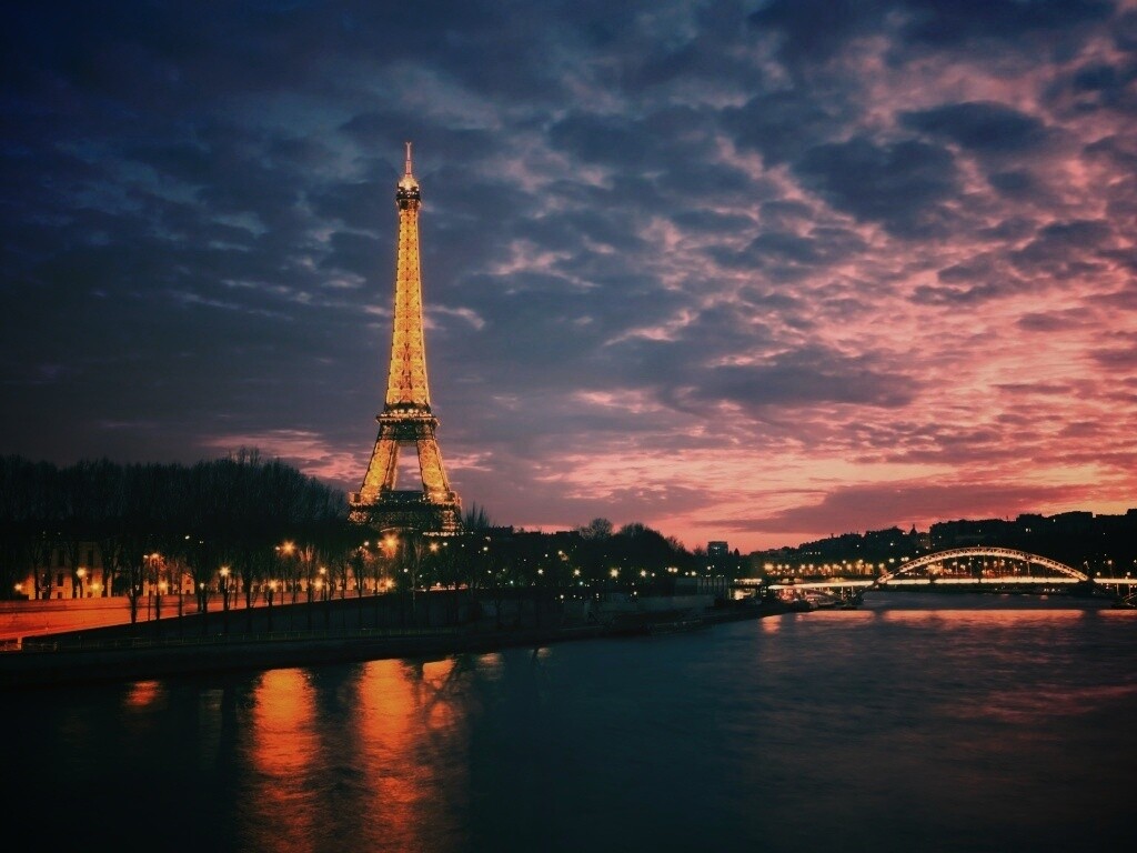 Эйфелева башня в Париже обои