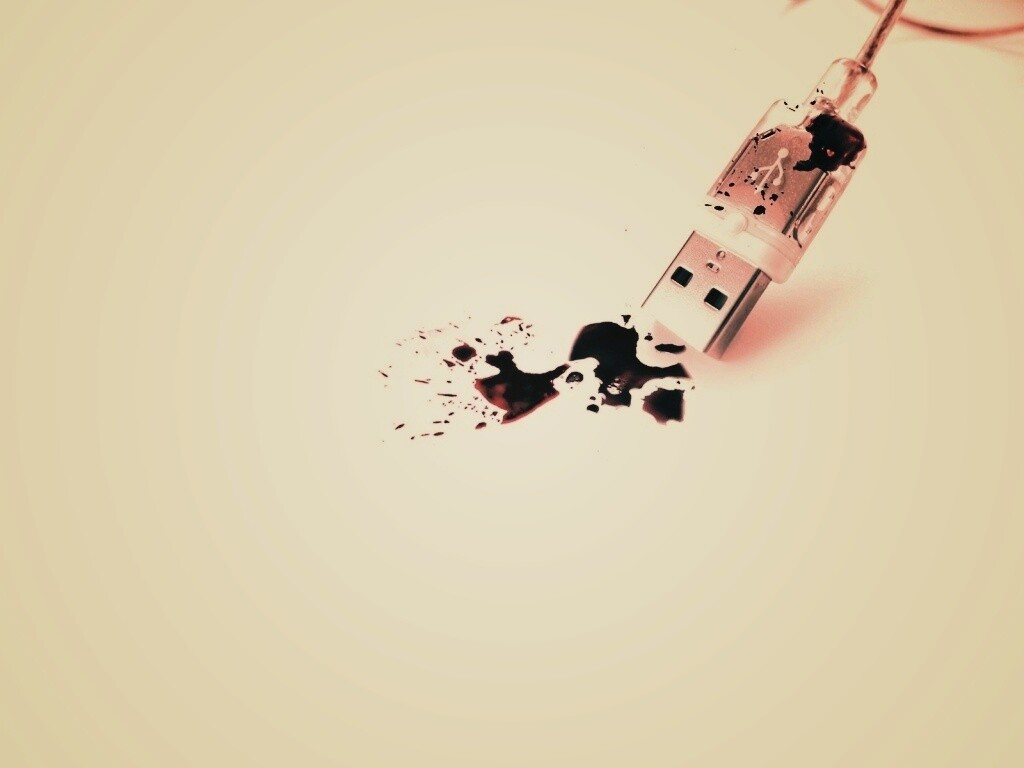 Кровавый usb обои