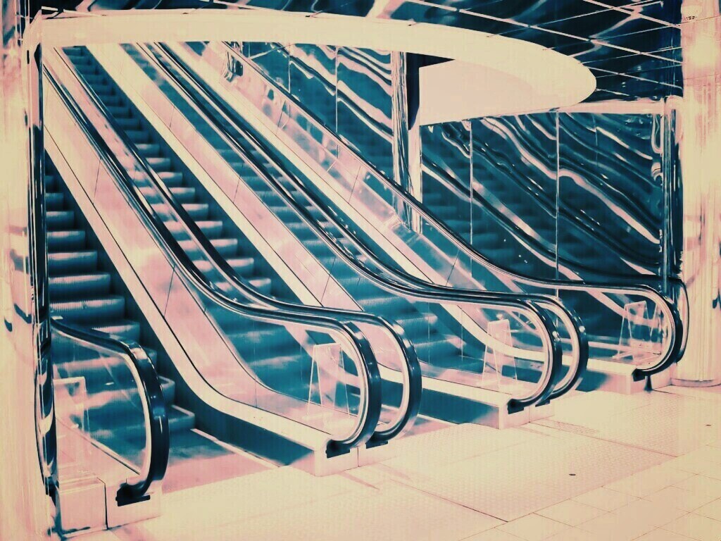 Современный эскалатор обои