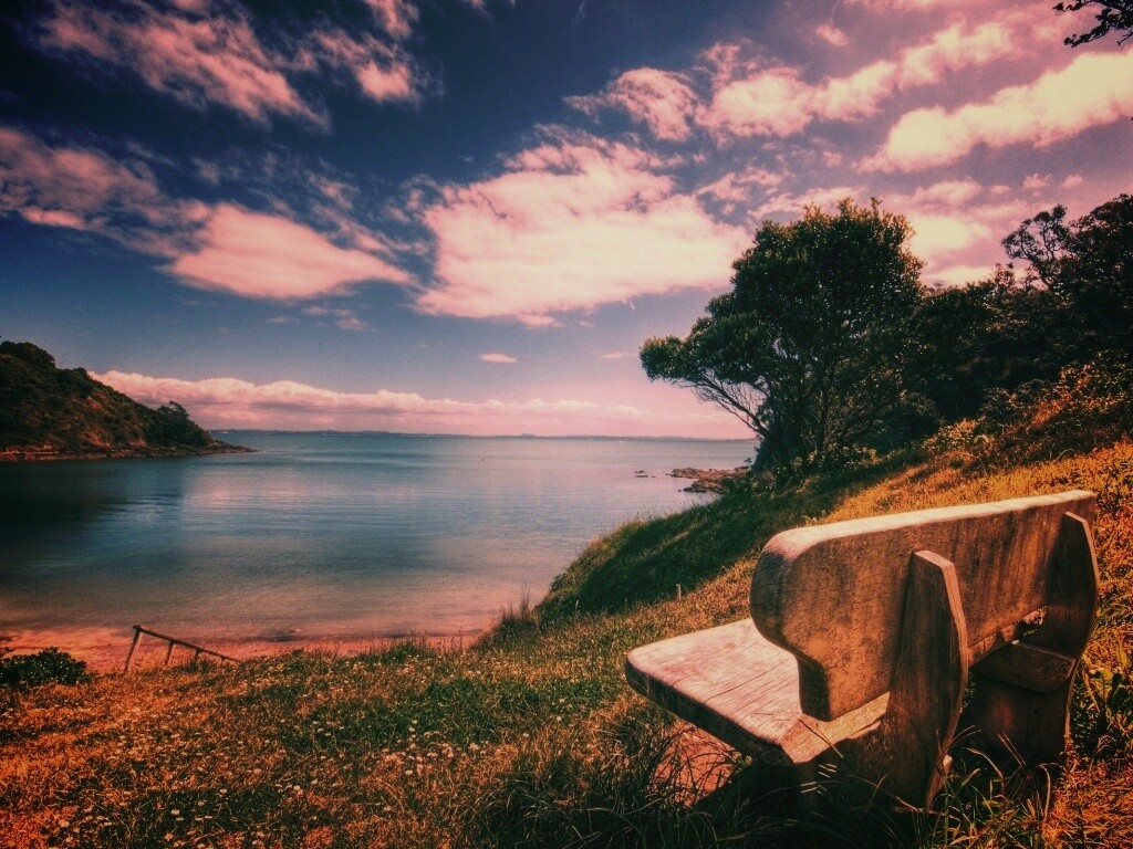 С видом на море обои