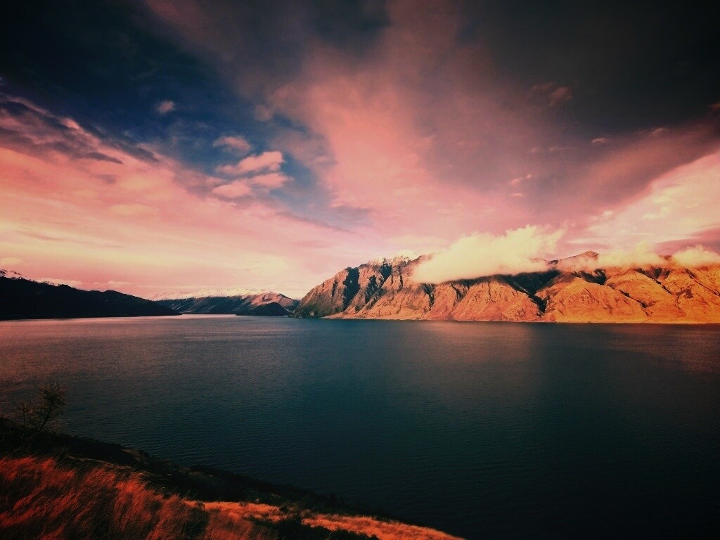 Живописная широкая река обои