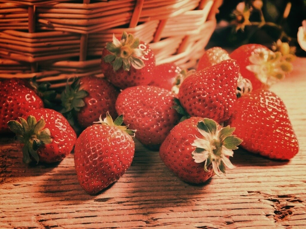 Клубничка обои