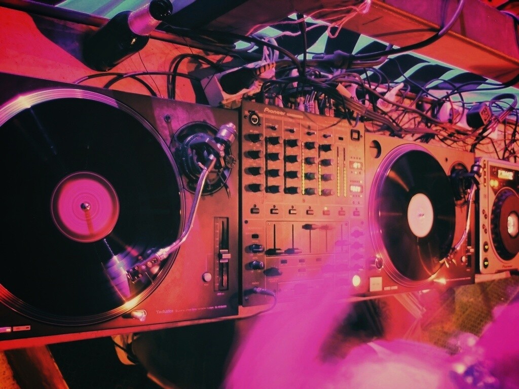 Диджейский пульт обои