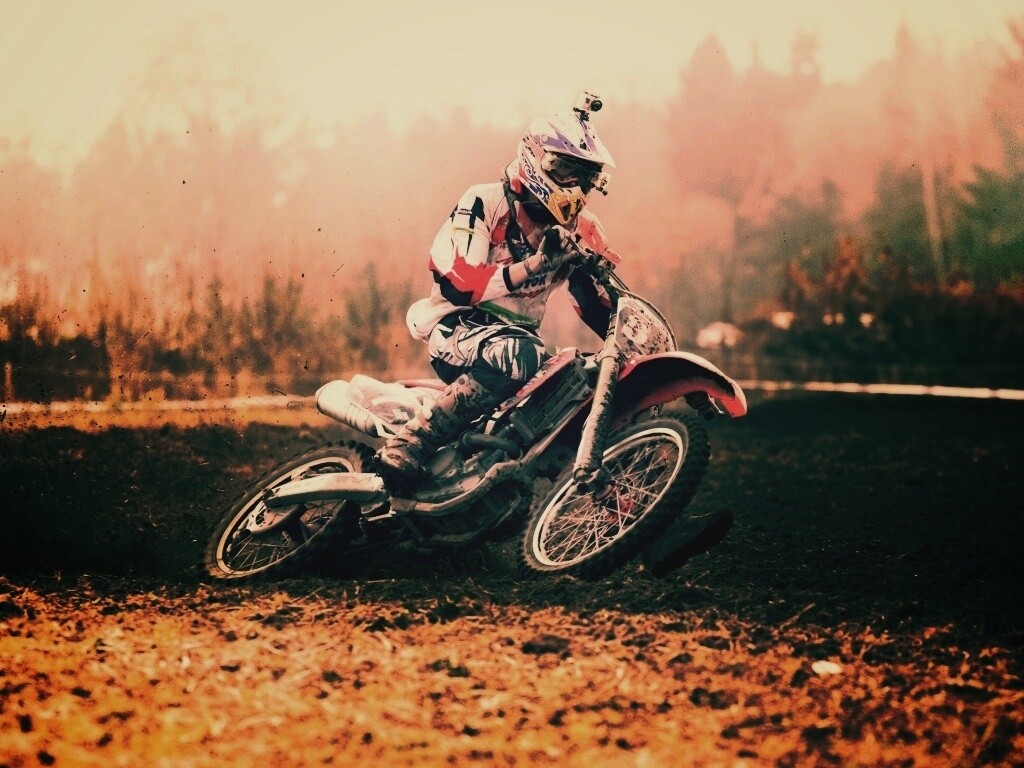 Зрелищное ралли на мотоциклах обои