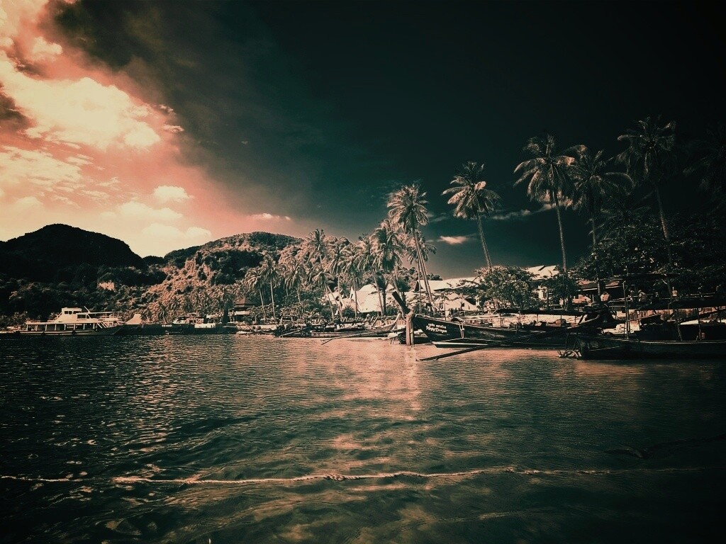 Призрачный пляж обои