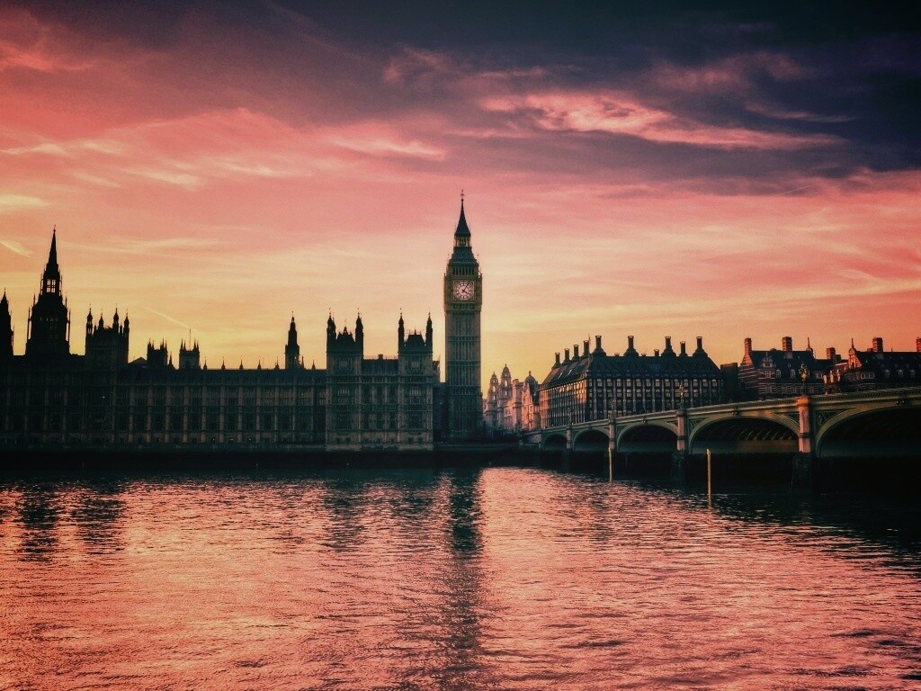 Биг-Бен на берегу Темзы обои