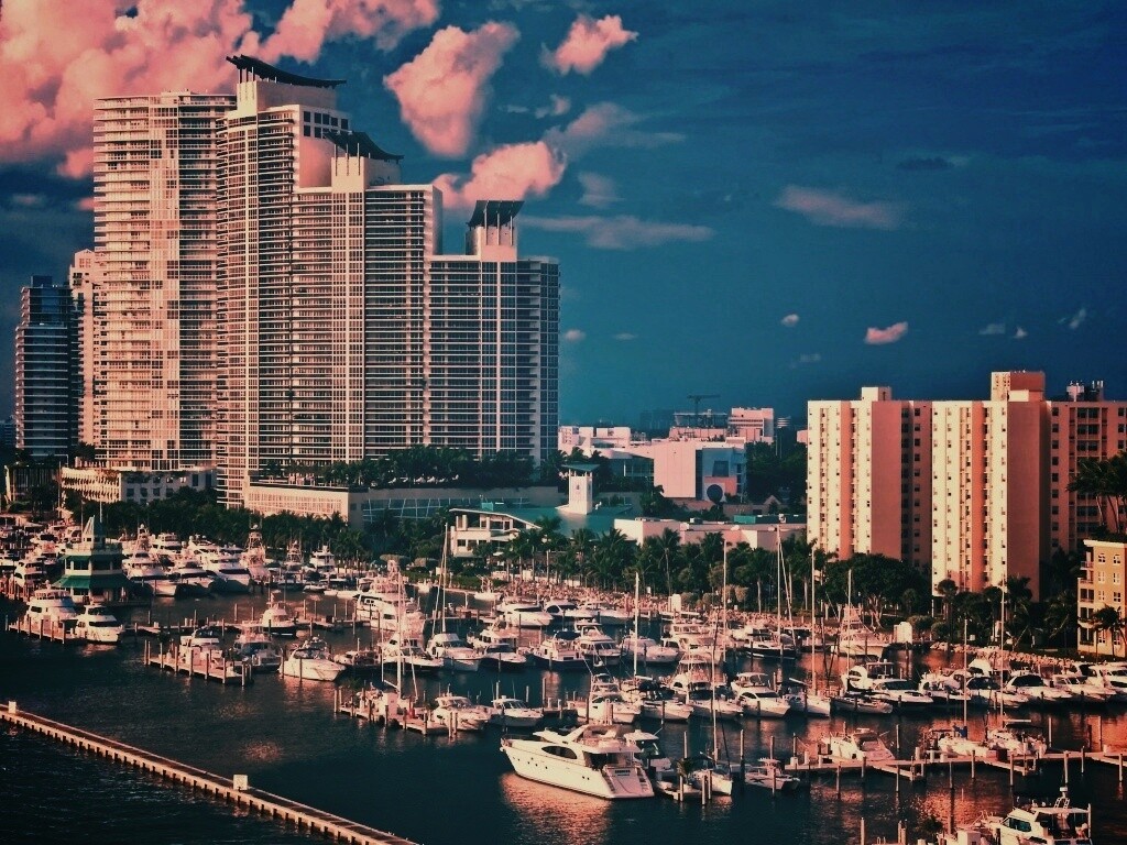 Курортный город обои