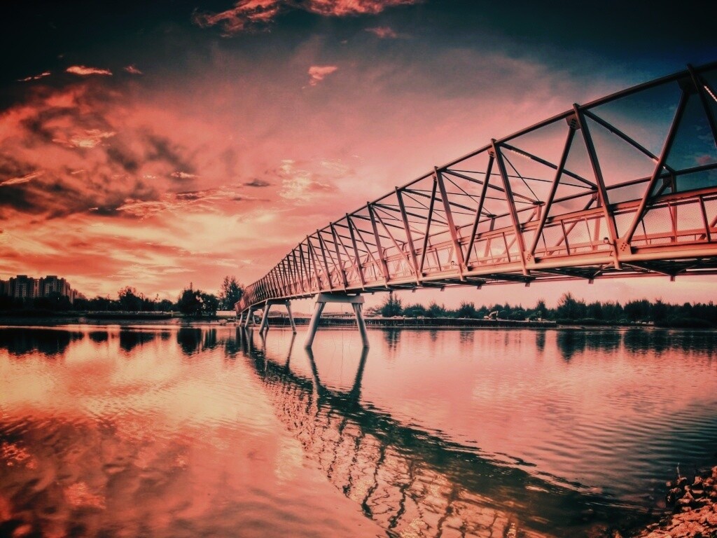 Мост через реку обои