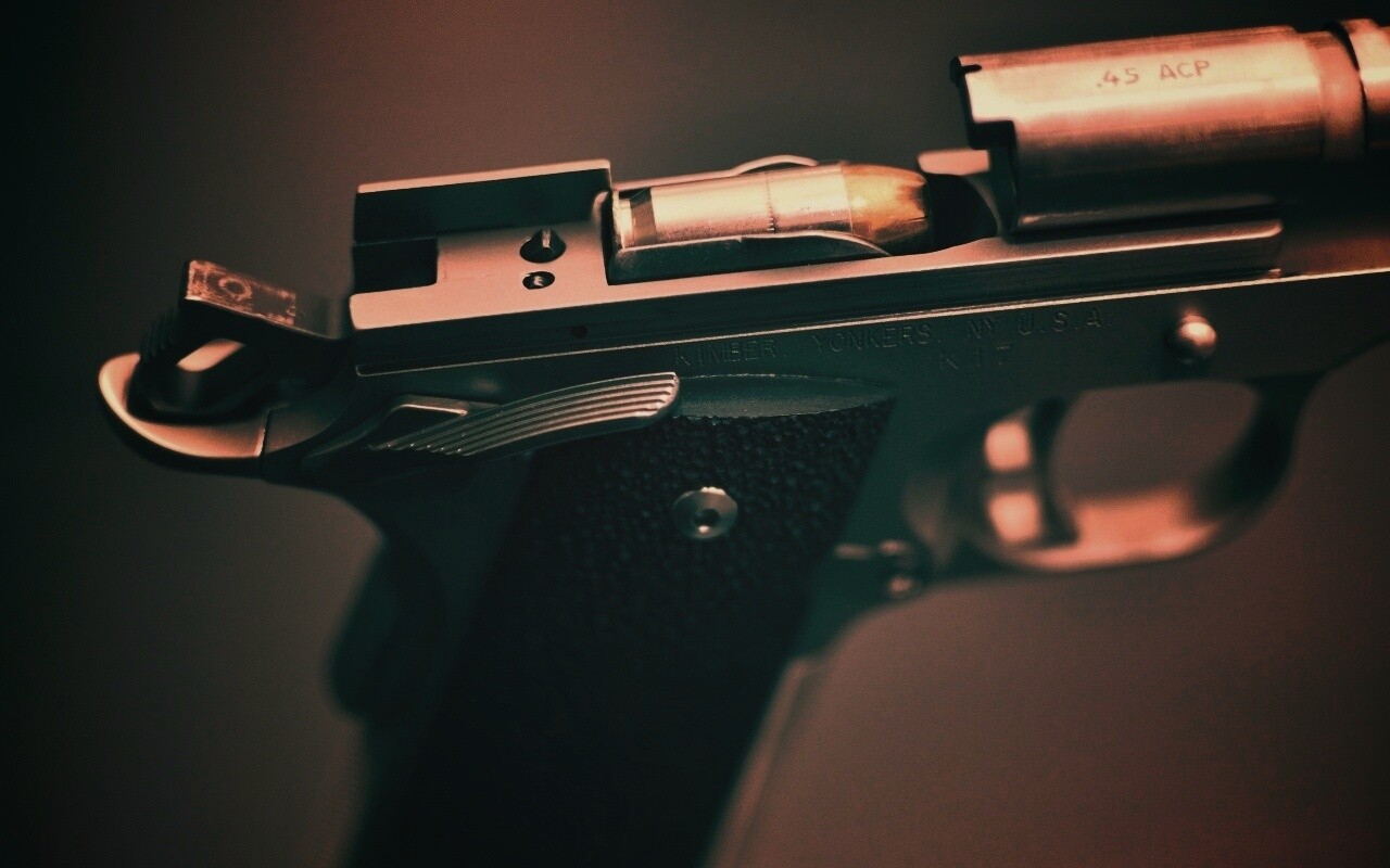 Разобранный пистолет обои