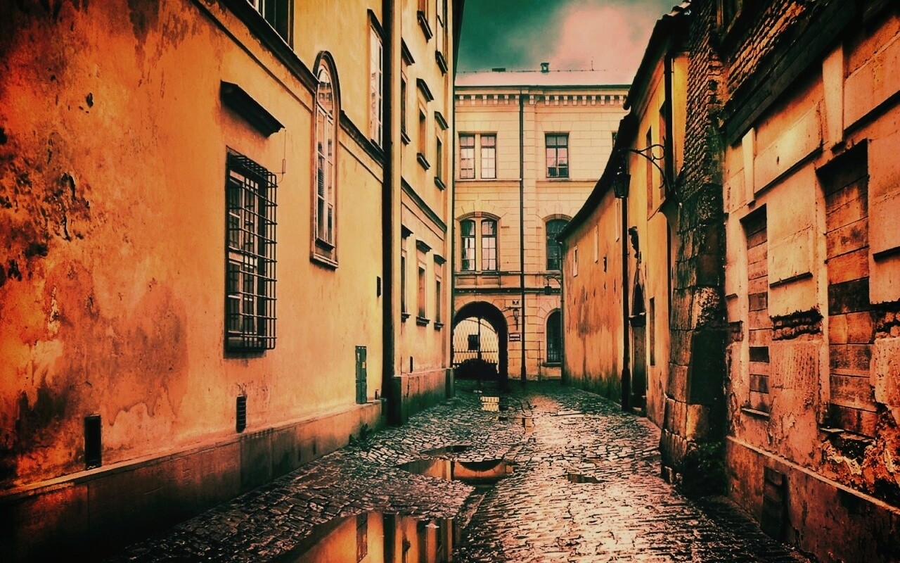 Проходной дворик обои