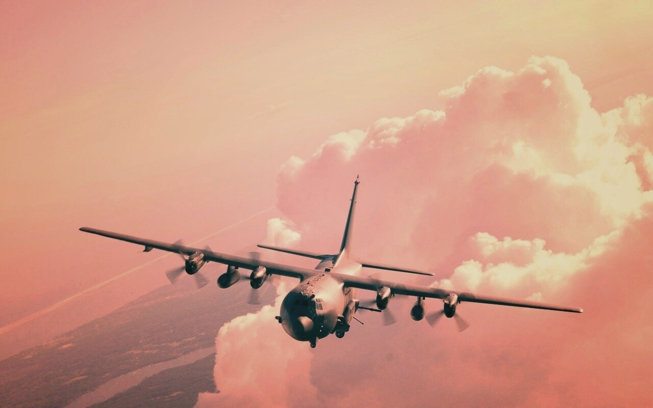 Самолет АС-130 обои