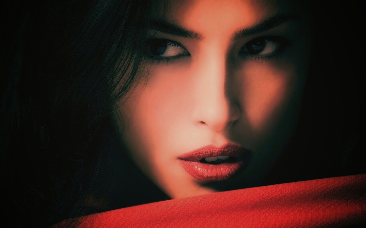 Женский взгляд обои