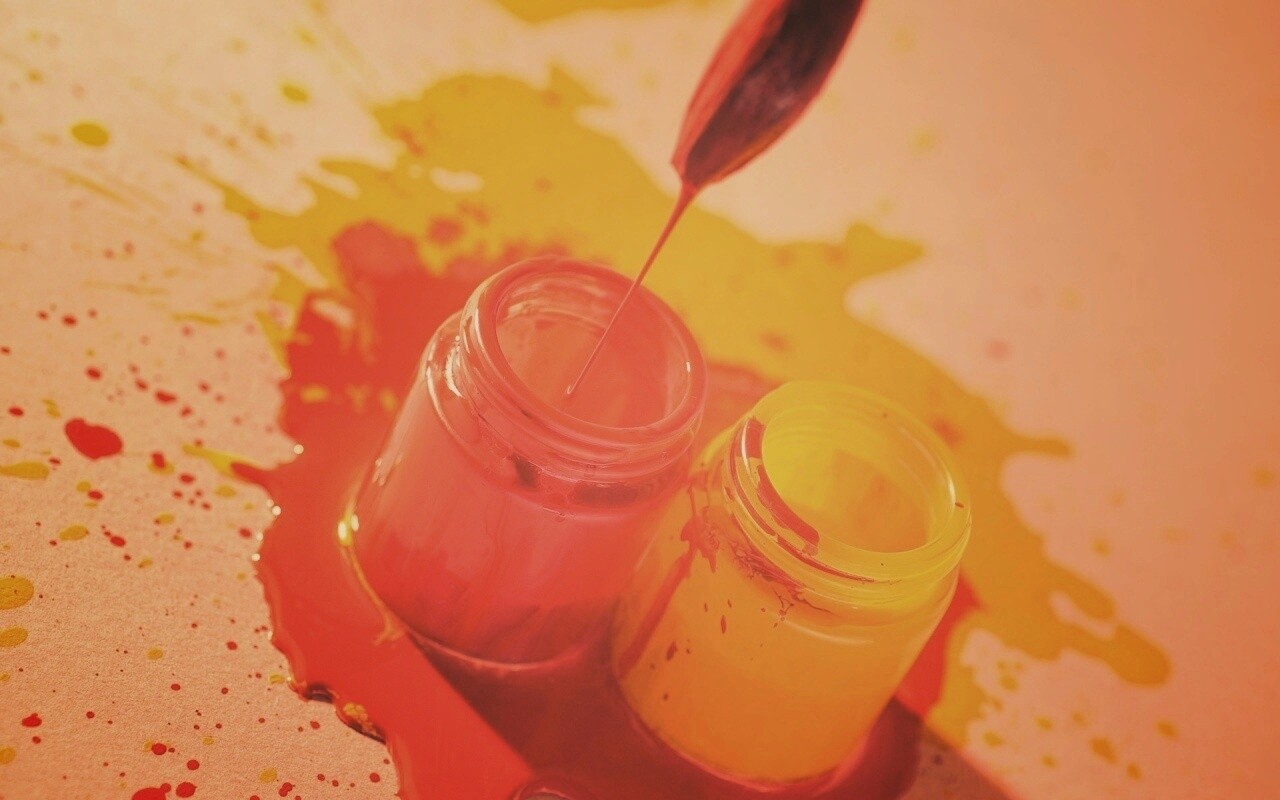 Баночки с краской обои