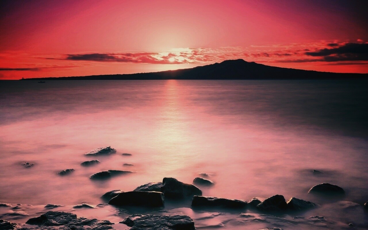 Восход над озером обои