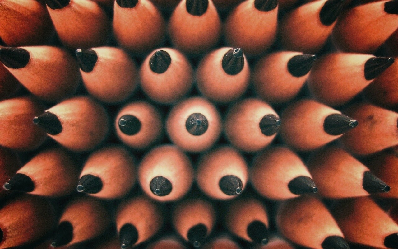 Чёрные карандаши обои