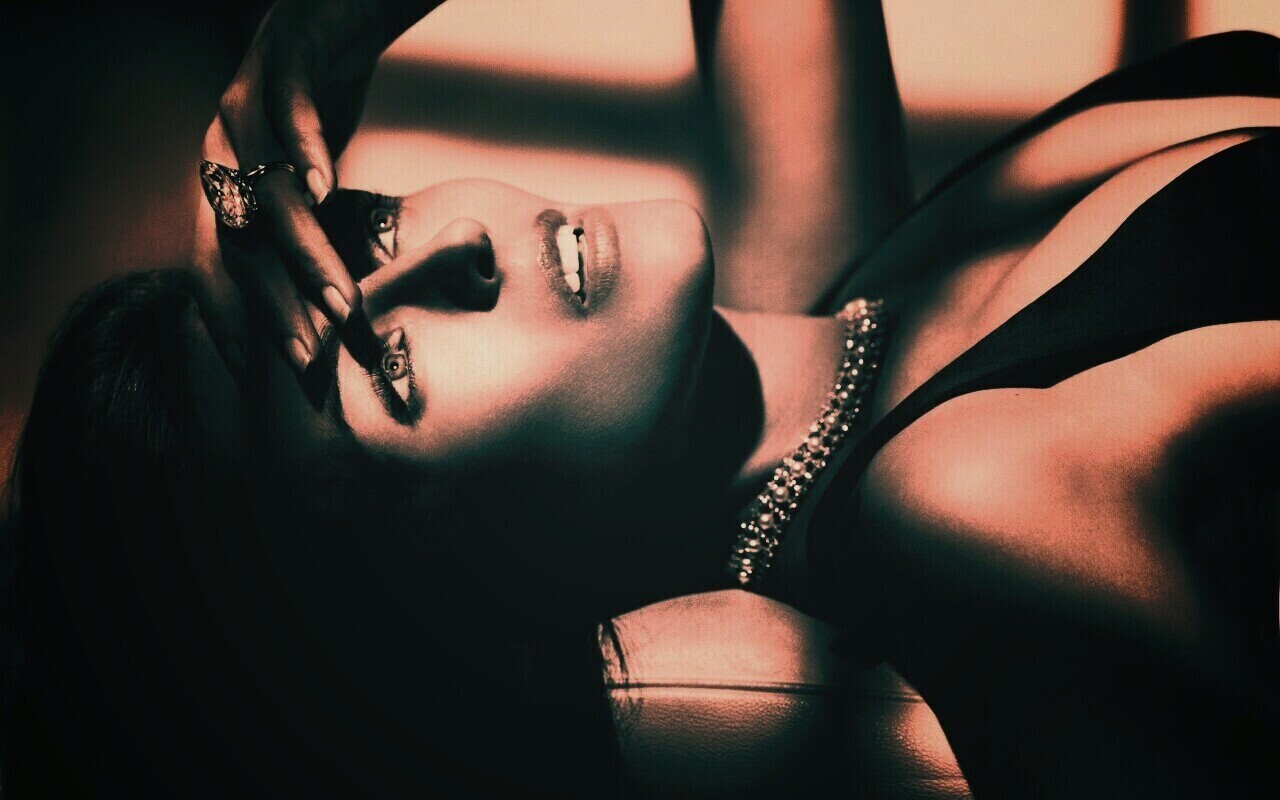 Элизабет Хёрли обои