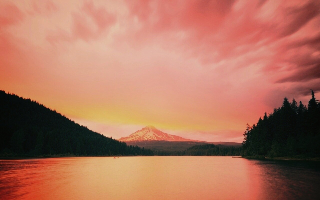 Закат над горой обои