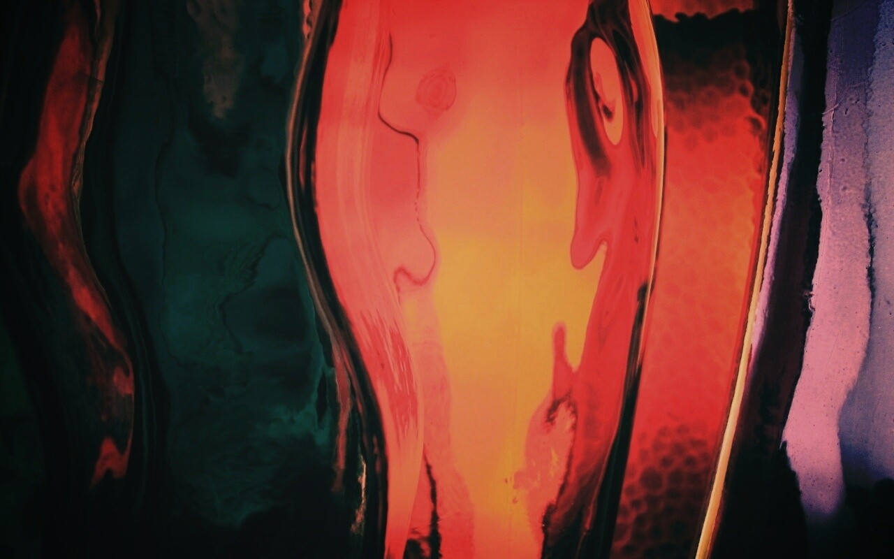 Абстрактное в бутылочном стекле обои