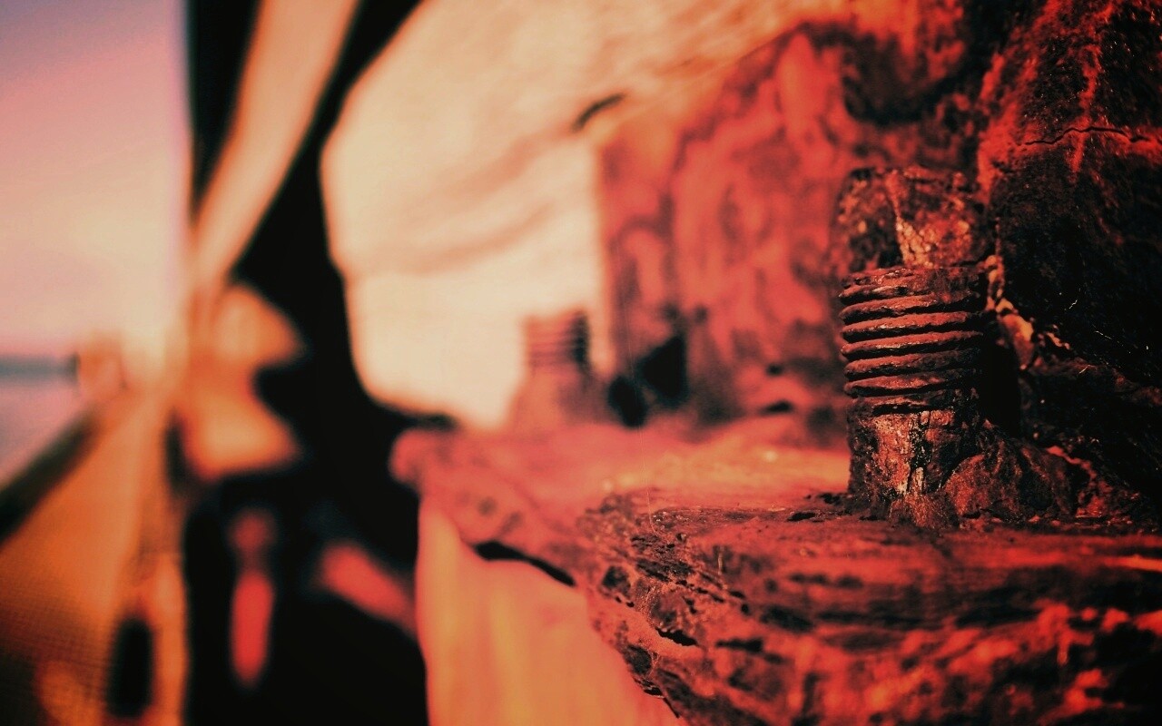 Проржавевшие болты обои