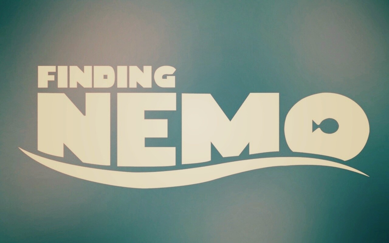 Надпись "В поисках Немо" обои