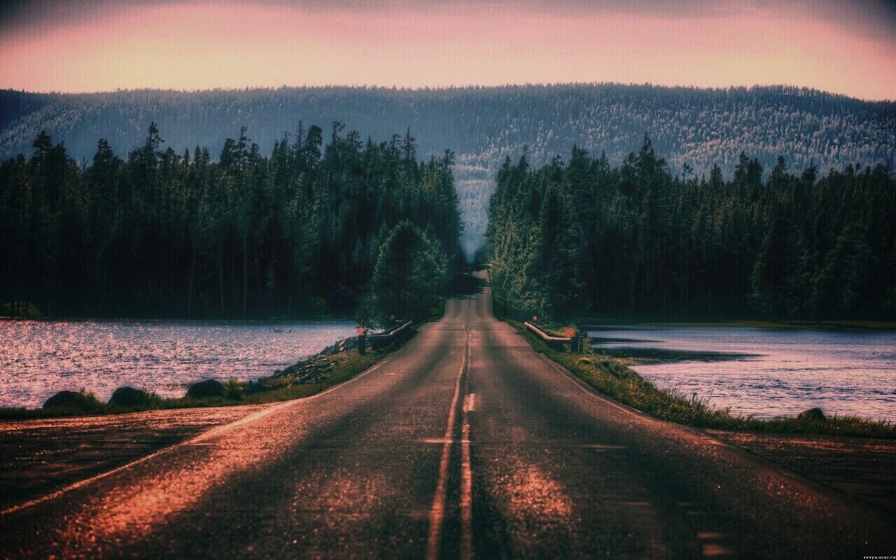 Дорога через озеро обои