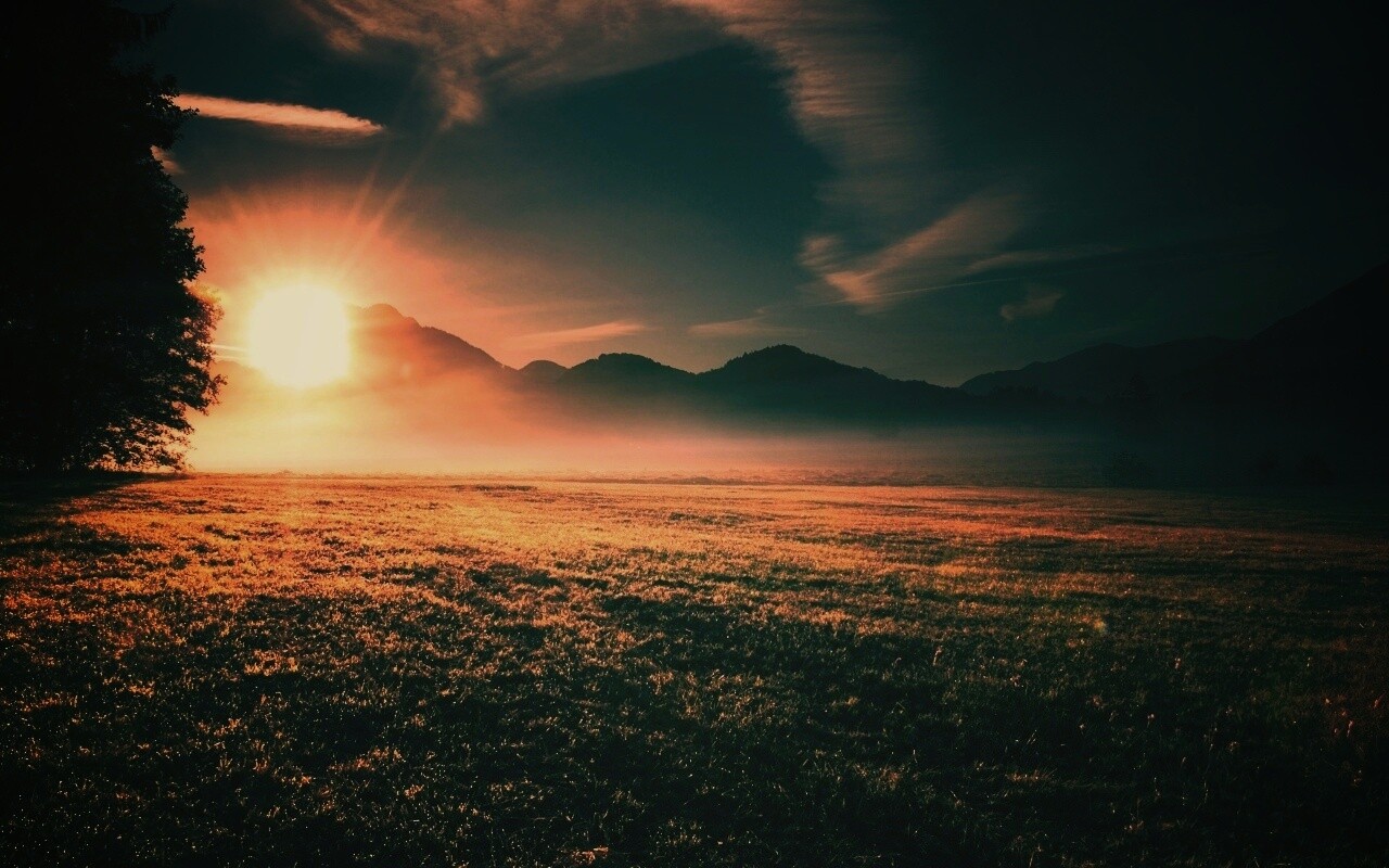 Восход над горами обои