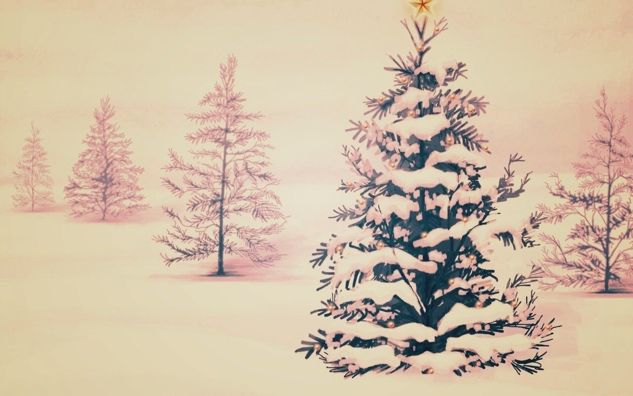 Украшенная ёлочка в лесу обои