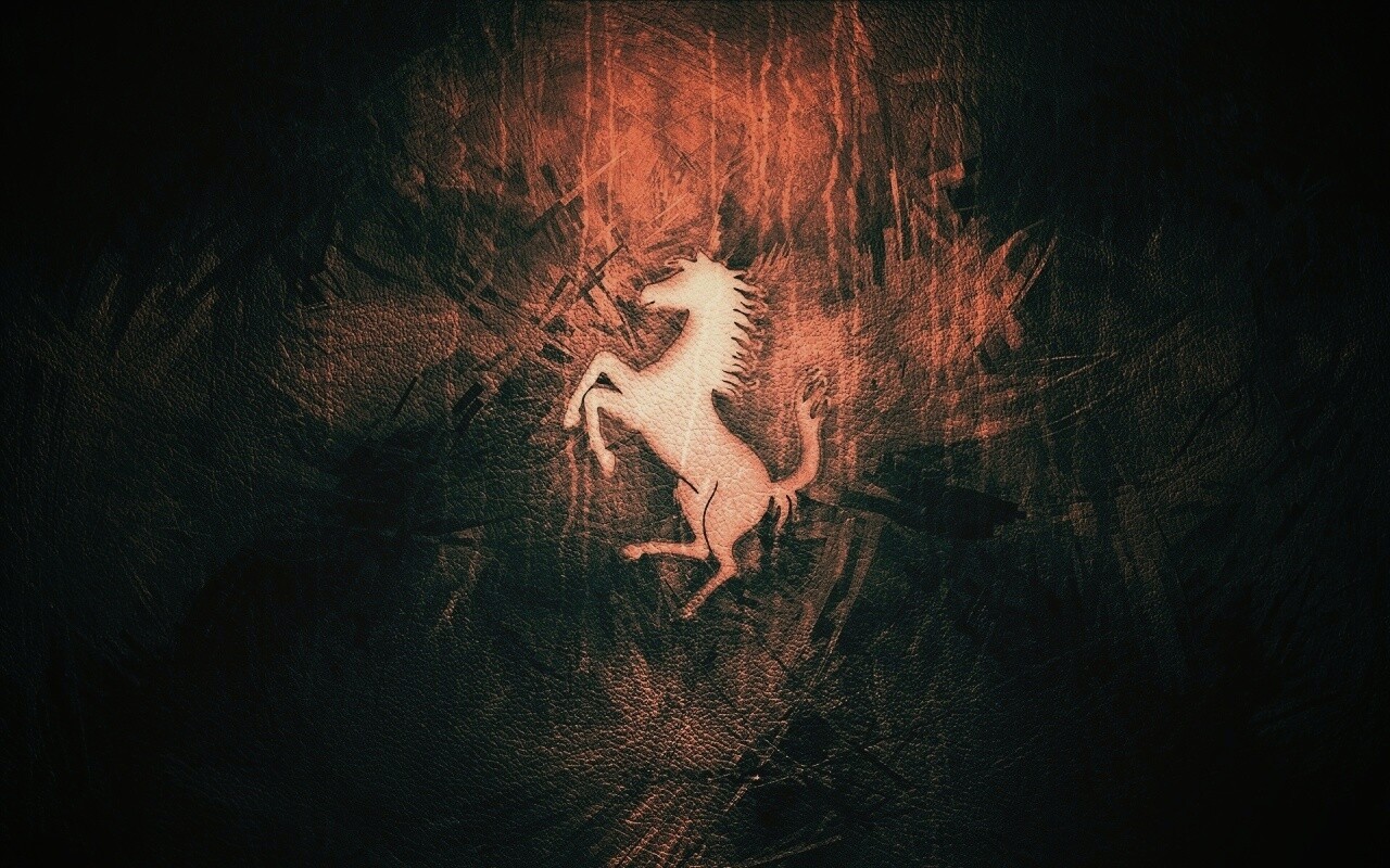 Конь из песка обои