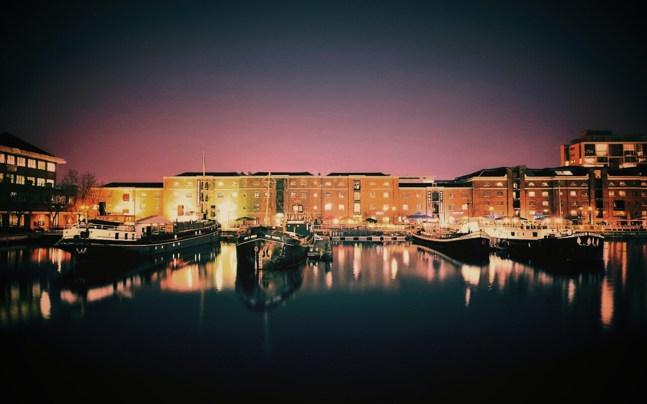 Корабли на спокойной воде обои