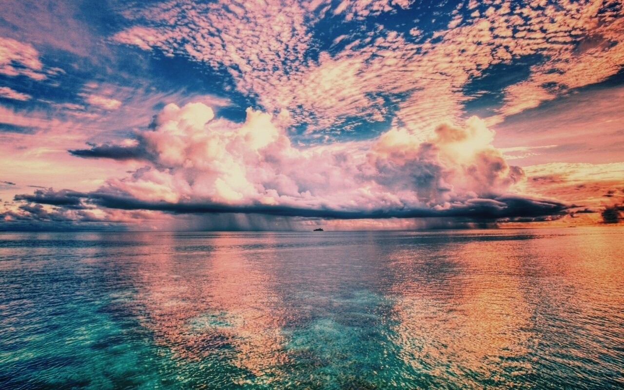 Тучи над морем обои