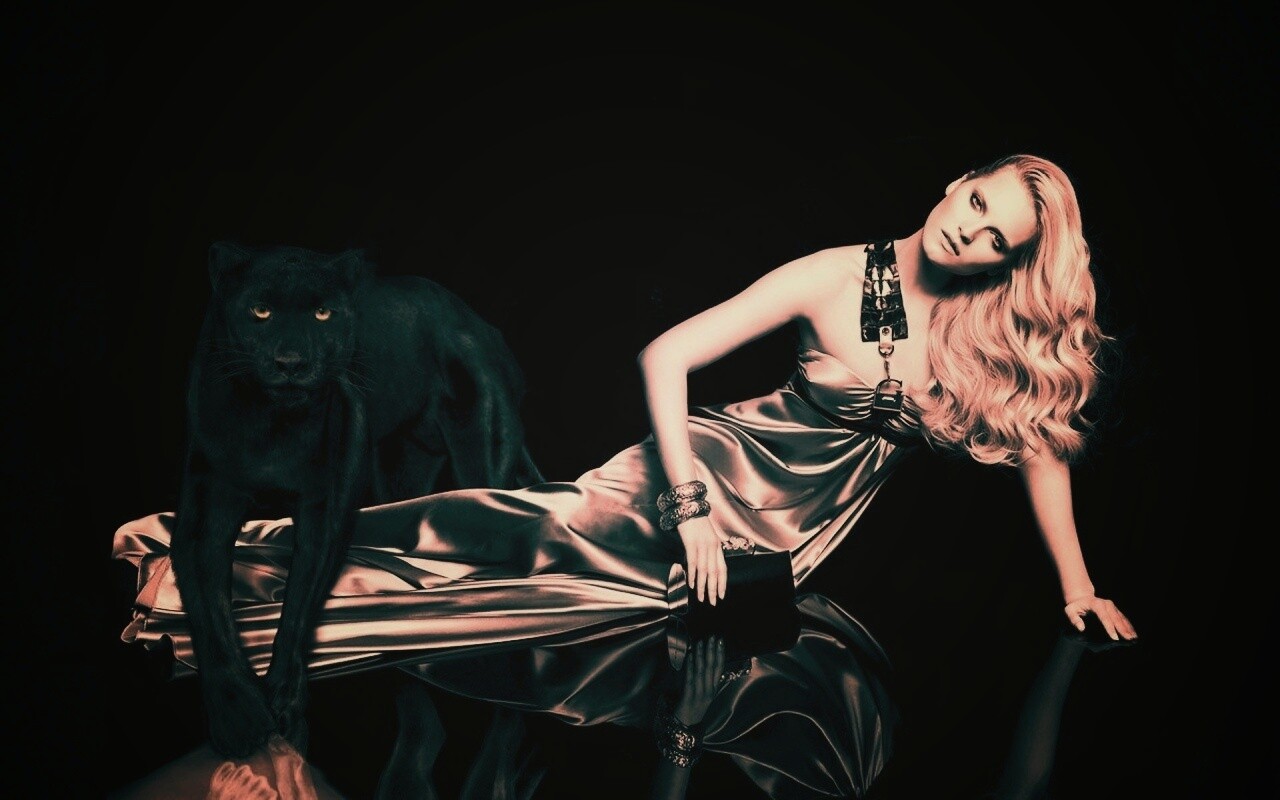 Красотка с пантерой обои