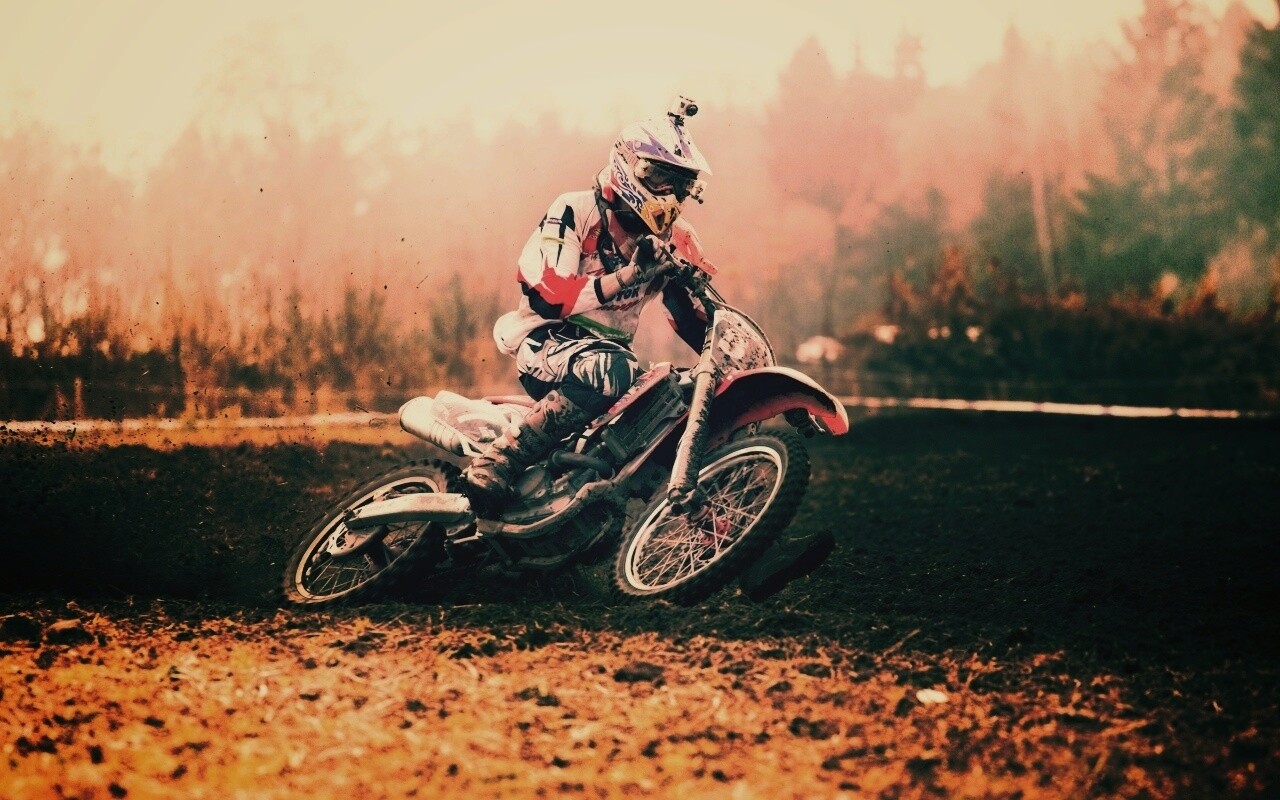 Зрелищное ралли на мотоциклах обои