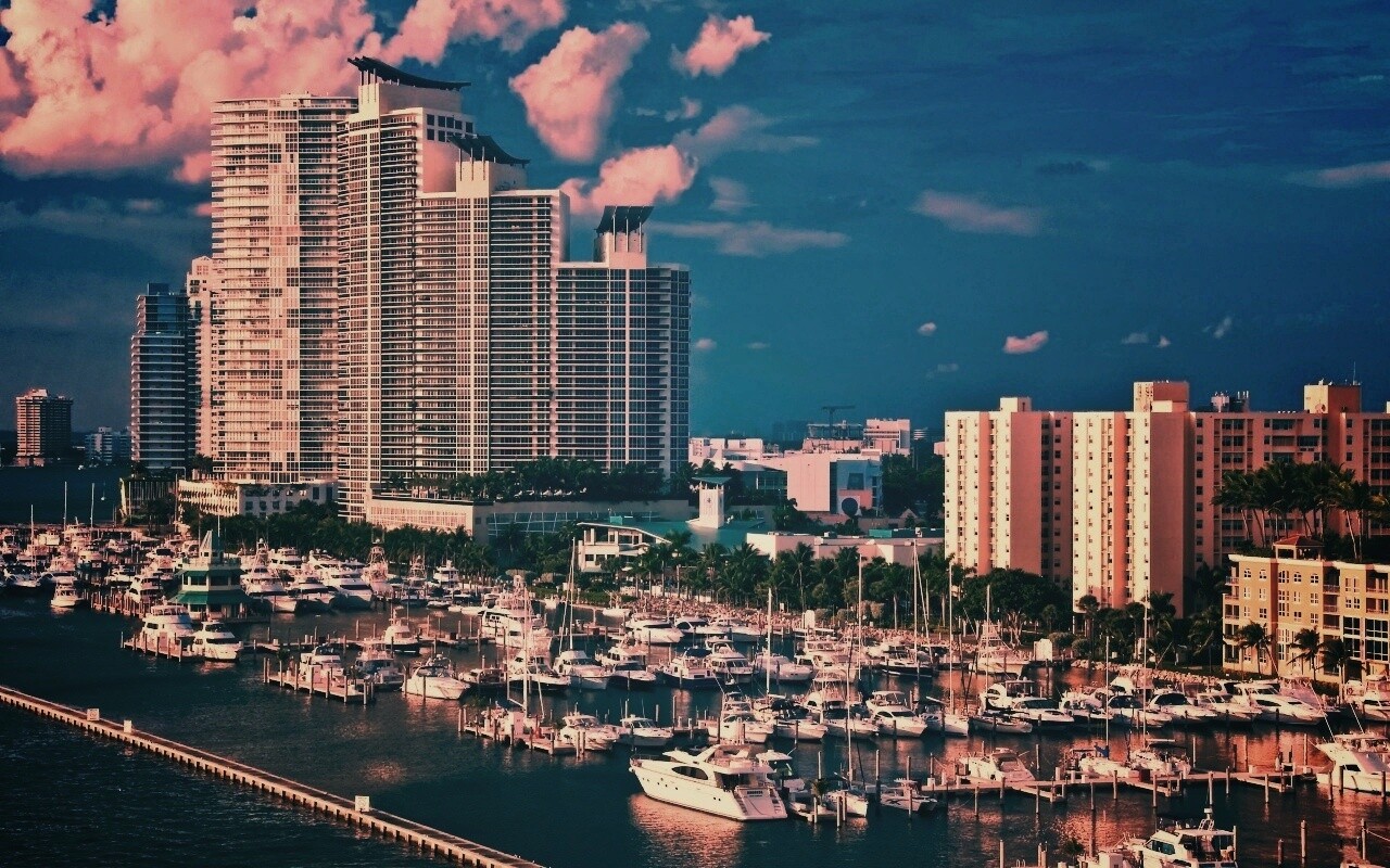 Курортный город обои