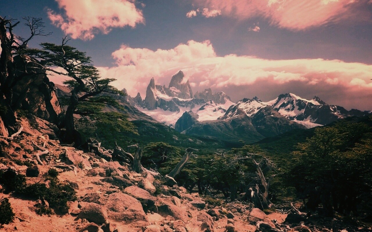 Далекие горные вершины обои