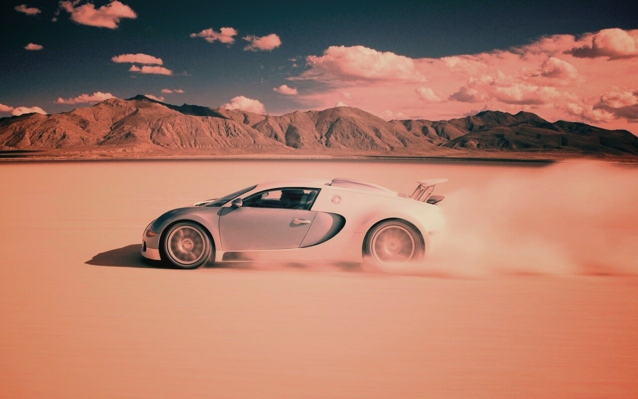 Бугатти в долине обои