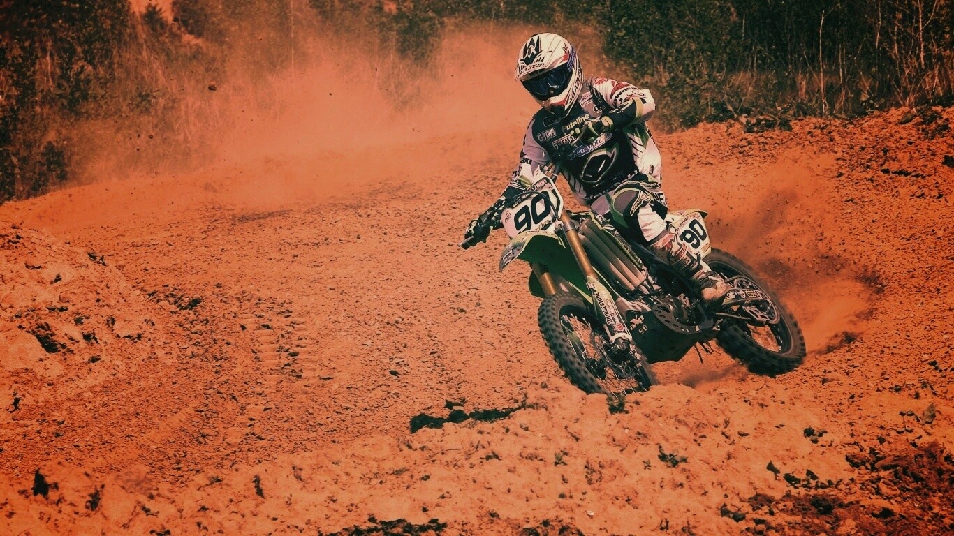 На мототреке обои