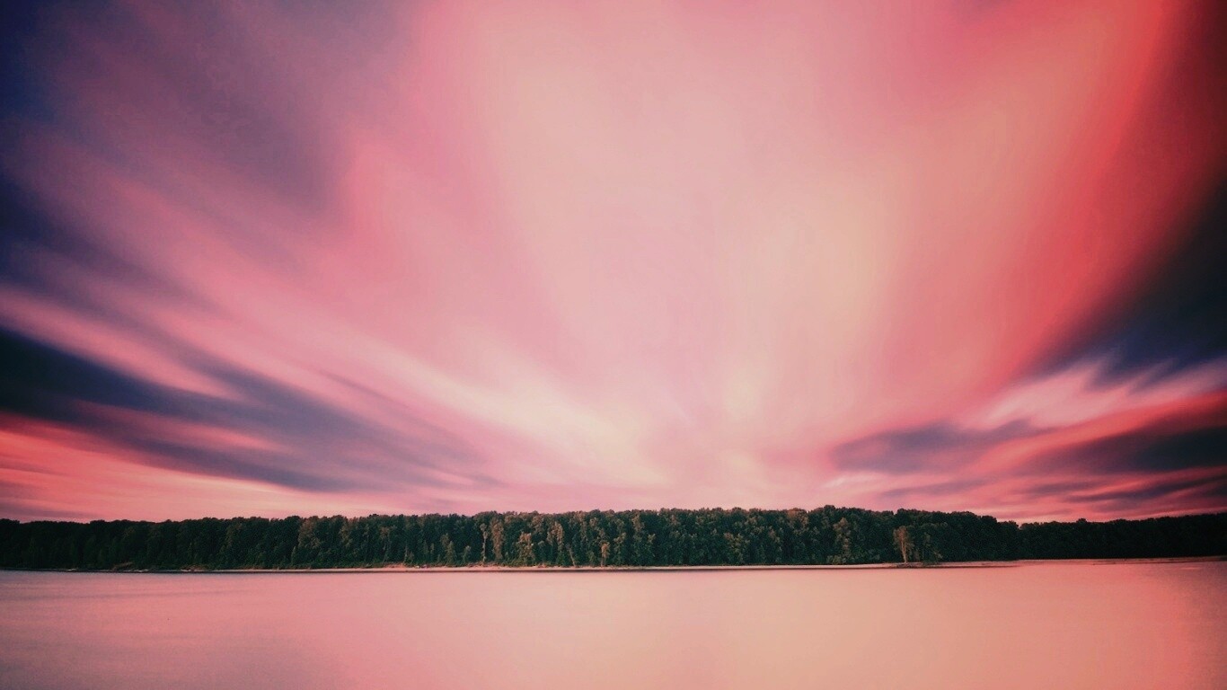 Вечернее небо над озером обои