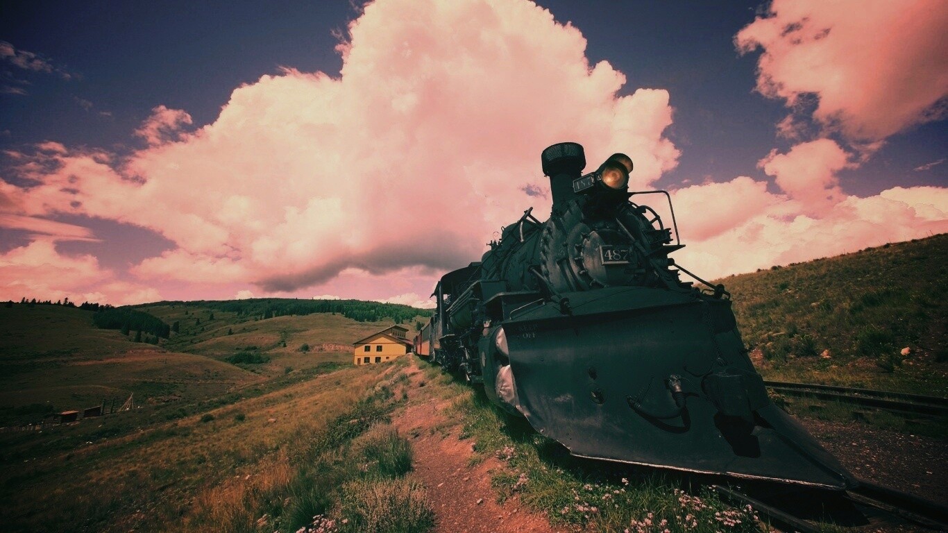 Паровоз на деревенской станции обои