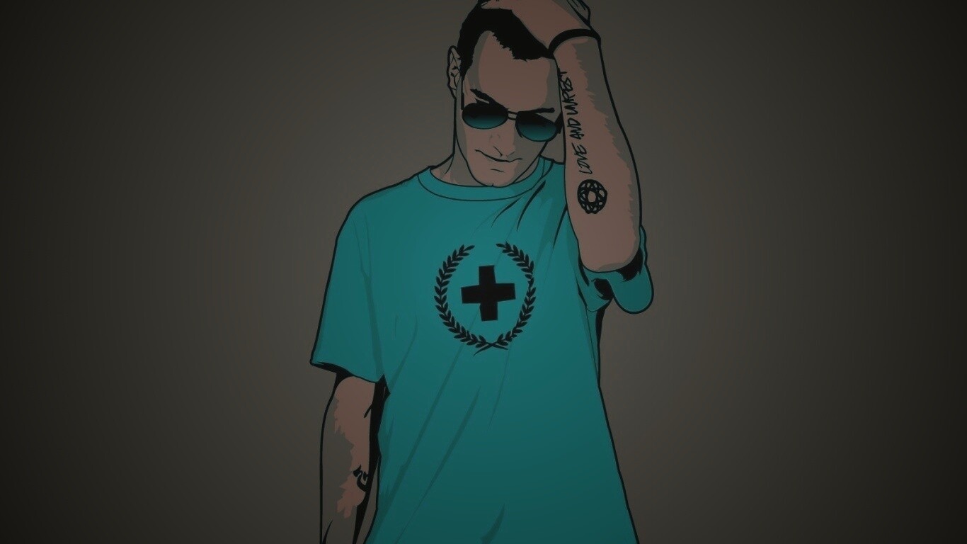 Парень в голубой футболке обои