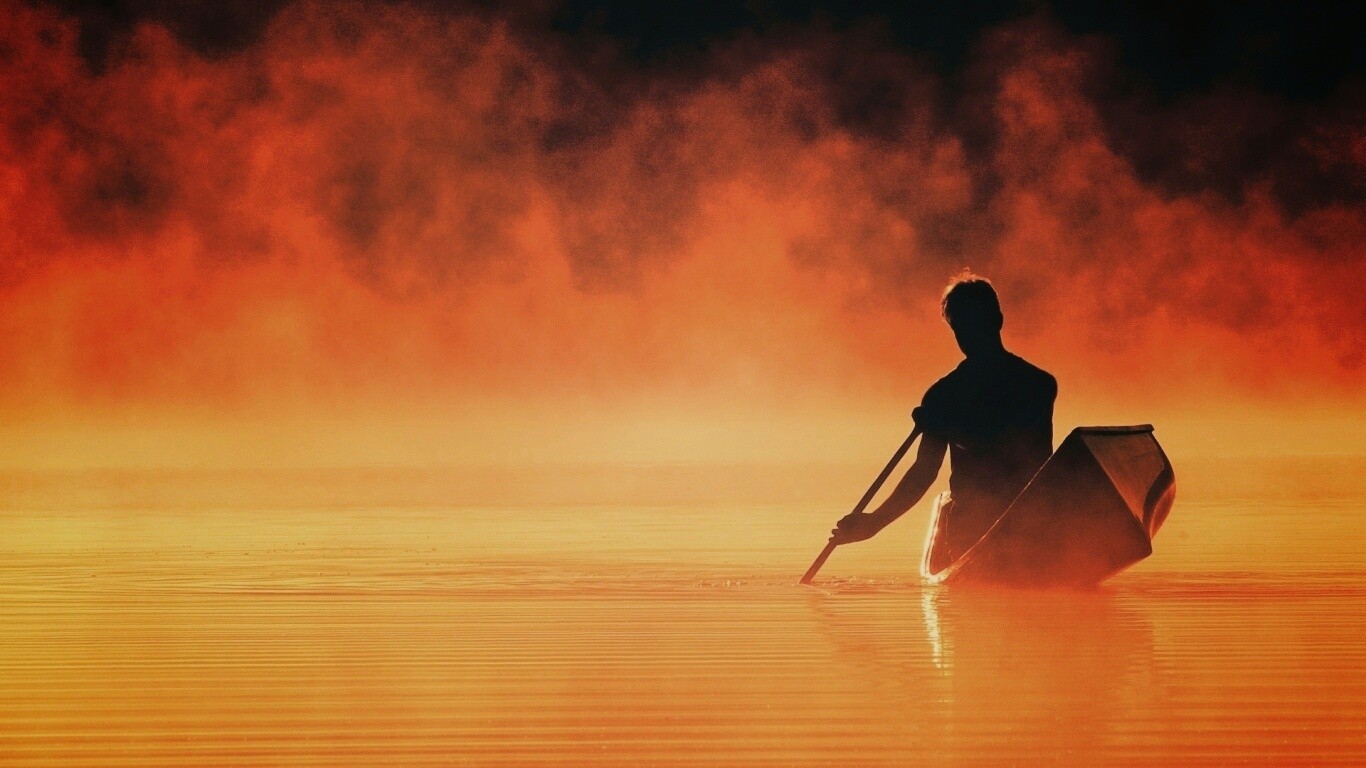 Один в лодке обои