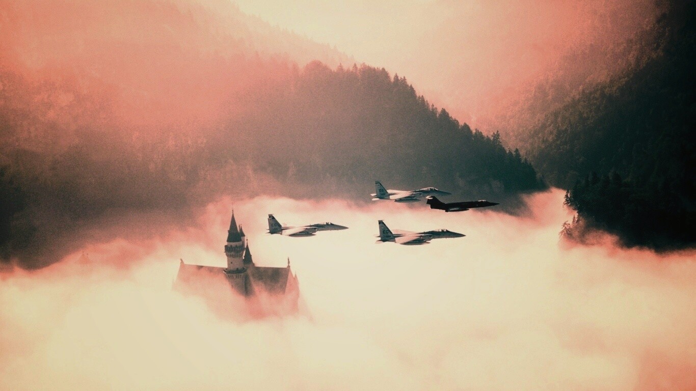 Истребители над замком обои