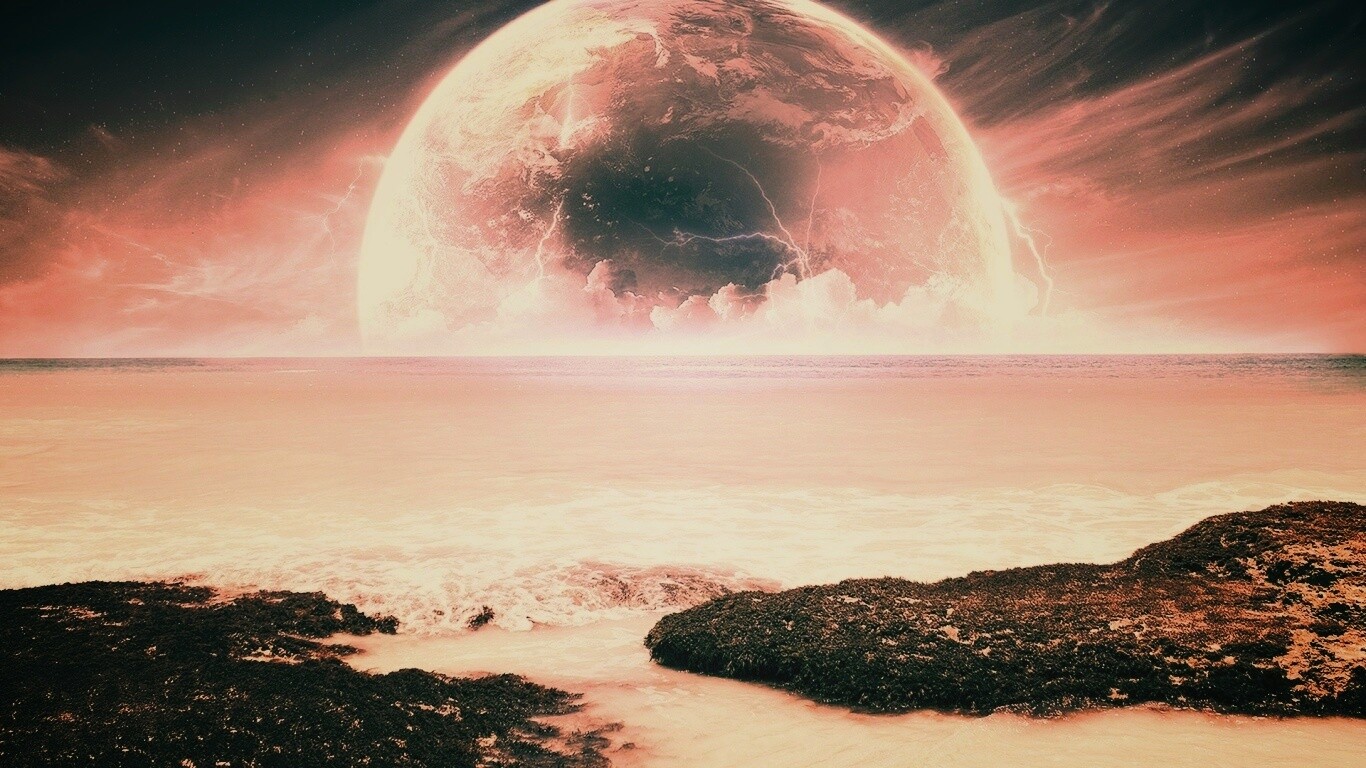 Огромная луна над океаном обои