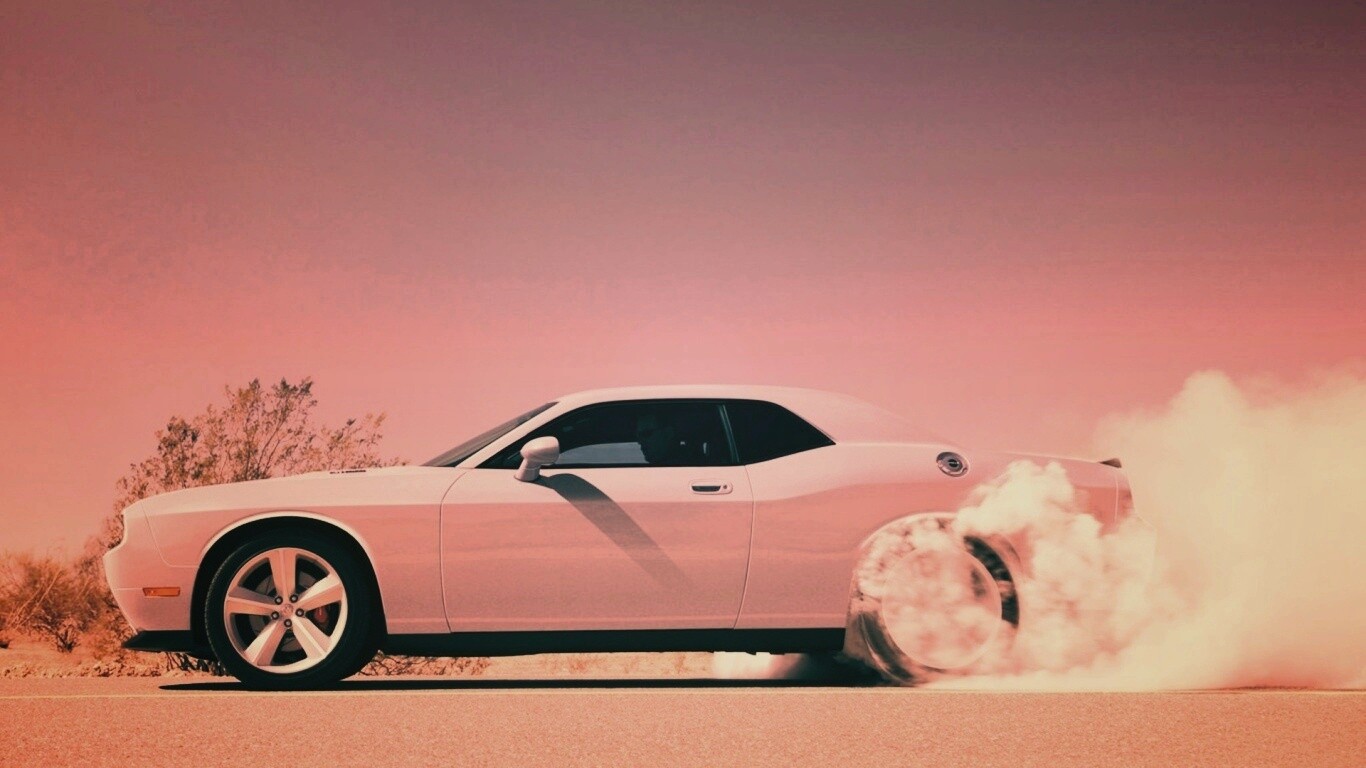 Стартующий Форд Мустанг обои